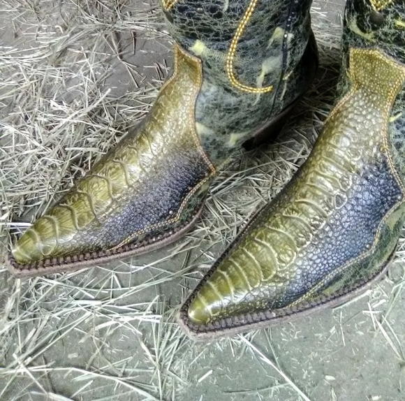 Corral cowboy boots size 9M(8.5) - Picture 2 of 8